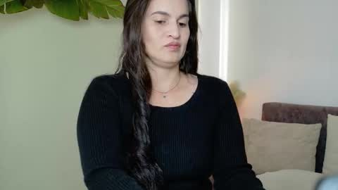 Snapshot of liz_devine chatting on October 22, 4:23 pm liz online show from October 22, 4:23 pm