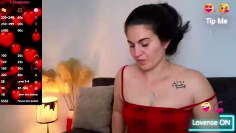 Snapshot of liz_devine chatting on February 28, 4:42 pm liz online show from February 28, 4:42 pm