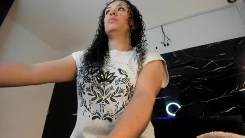 Liz  online show from January 14, 10:38 am