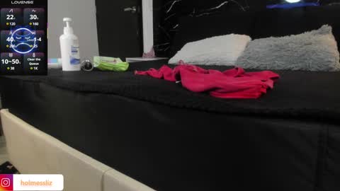 Liz  online show from January 21, 10:08 am