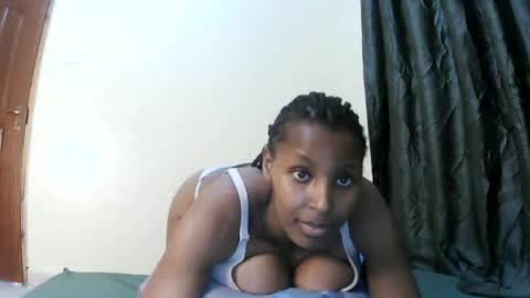 liz_lovie online show from June 19, 7:06 pm