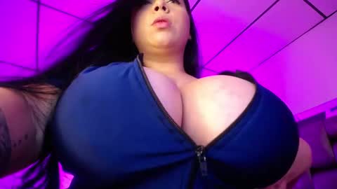 Snapshot of liza_honey chatting on February 3, 4:14 am liza honey online show from February 3, 4:14 am