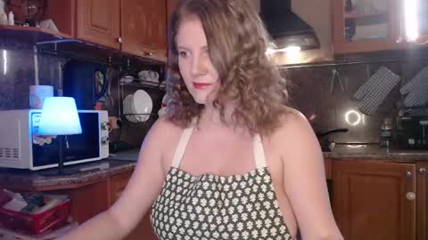 Snapshot of lizacakes chatting on February 27, 2:32 pm LizaCakes online show from February 27, 2:32 pm