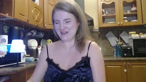 Snapshot of lizacakes chatting on February 24, 3:09 pm LizaCakes online show from February 24, 3:09 pm