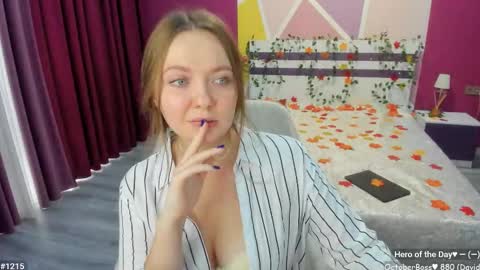 Snapshot of lizaghost chatting on October 9, 11:58 am Girl next door online show from October 9, 11:58 am