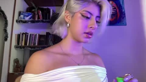 Lizeth online show from December 9, 7:39 pm