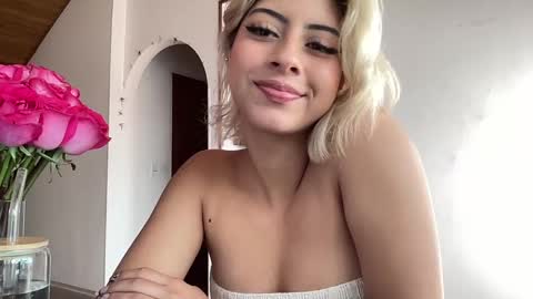 Lizeth online show from January 13, 3:58 pm