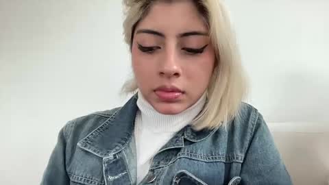 Lizeth online show from January 5, 6:02 pm