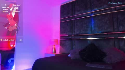Snapshot of lizasweett_ chatting on December 12, 10:09 pm Liza online show from December 12, 10:09 pm