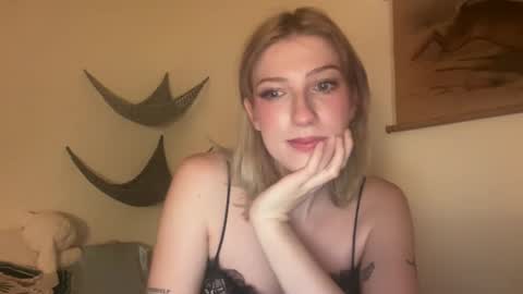 lizbbg online show from November 25, 3:09 am