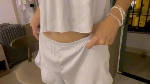 Lizz online show from October 16, 1:14 pm