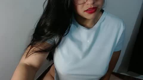 Snapshot of lizbodu chatting on December 14, 8:29 pm Lizze Bodu 3 online show from December 14, 8:29 pm
