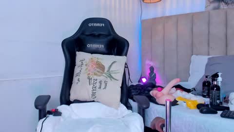 Liz online show from January 6, 7:24 pm