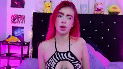 Snapshot of lizz_bela1 chatting on October 18, 11:28 pm Lizz online show from October 18, 11:28 pm