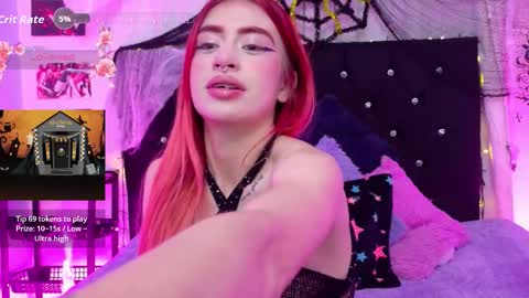 Snapshot of lizz_bela1 chatting on October 29, 10:45 pm Lizz online show from October 29, 10:45 pm