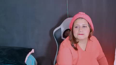 lizz_milf online show from September 23, 4:10 am