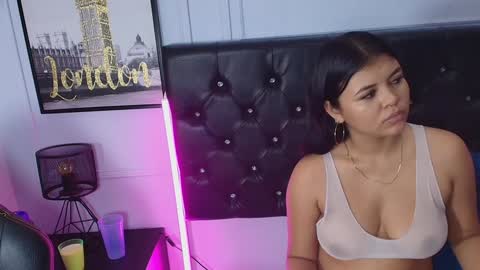 Lizz  online show from December 6, 11:33 am