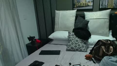 Lizz  online show from September 12, 12:12 pm