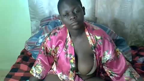 lizzahh online show from September 25, 7:40 am