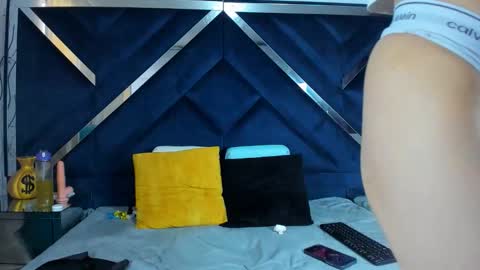 Snapshot of lizzahot69 chatting on October 26, 6:47 pm Lizza online show from October 26, 6:47 pm