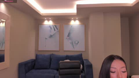 Snapshot of lizzhamilton_ chatting on February 8, 12:06 pm Lizzi online show from February 8, 12:06 pm