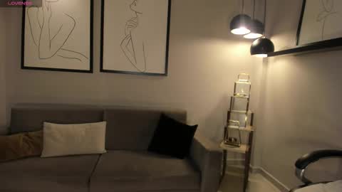 Lizzi  online show from January 5, 8:56 pm