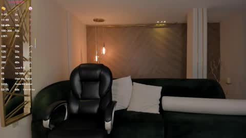 Lizzi  online show from October 16, 10:12 pm