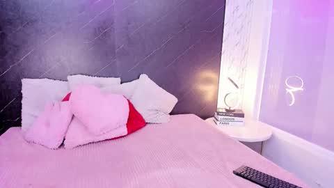 I am Lizz online show from October 24, 12:12 pm