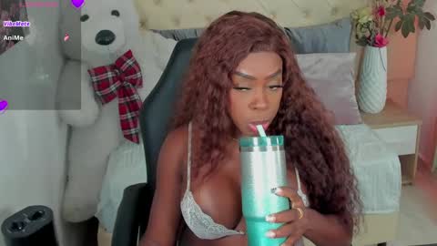 Snapshot of lizzy_joss chatting on September 15, 7:43 pm Lizzy Joss online show from September 15, 7:43 pm