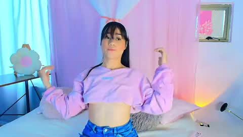 lizzy_kane online show from April 10, 8:15 pm