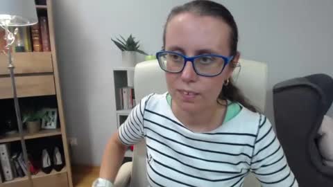 Lizzy online show from July 15, 10:31 am