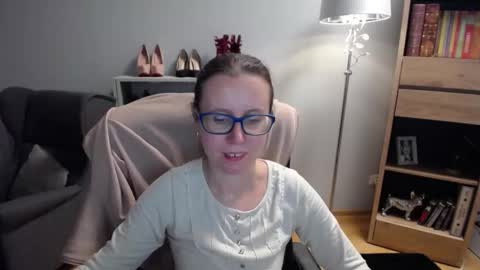 Lizzy online show from October 13, 4:37 am