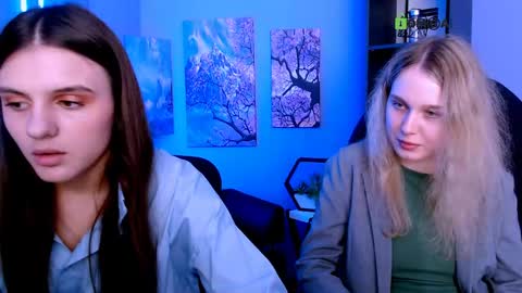 lizzy_sweety_purrr online show from June 4, 11:15 am