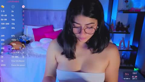 Snapshot of loaluxury chatting on September 20, 6:28 pm Pamela online show from September 20, 6:28 pm