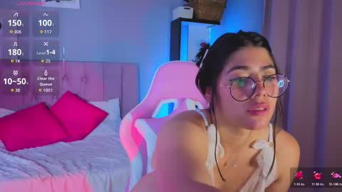 Snapshot of loaluxury chatting on October 24, 10:06 pm Pamela online show from October 24, 10:06 pm