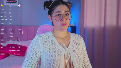 Snapshot of loaluxury chatting on October 7, 6:01 pm Pamela online show from October 7, 6:01 pm