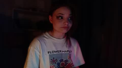 lola online show from April 17, 5:04 pm