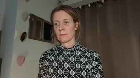 lola_belgium online show from March 26, 5:04 pm