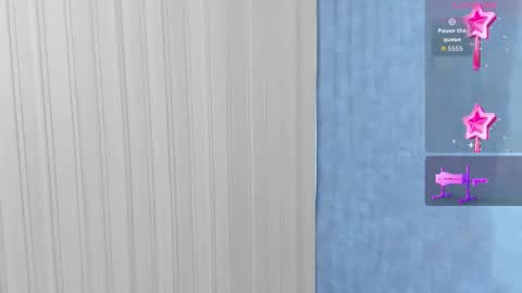 Snapshot of lola_clit chatting on September 24, 11:31 am lola online show from September 24, 11:31 am