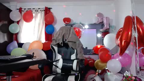 Snapshot of lola_fiery chatting on February 22, 8:05 pm lola_fiery online show from February 22, 8:05 pm
