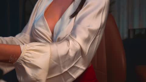 Lola online show from December 7, 10:17 pm