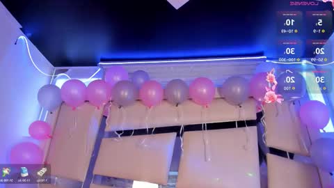 lola_js online show from November 3, 8:24 pm