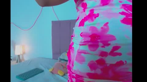 lola_lustrum online show from July 25, 11:06 am