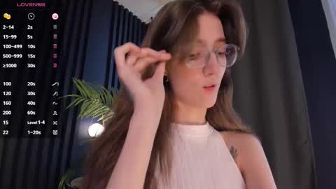 Snapshot of lola_missy chatting on September 30, 7:14 am Lola online show from September 30, 7:14 am