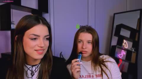 Lola online show from September 29, 7:19 pm