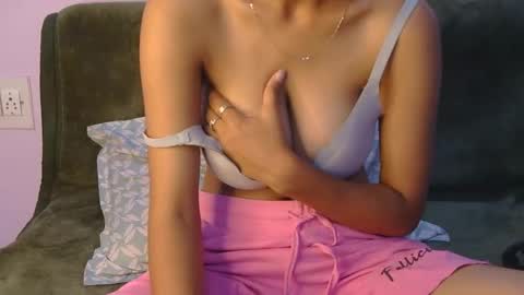 lolaa online show from March 19, 10:41 am