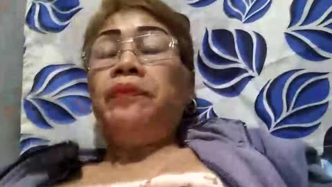 tey online show from February 9, 9:06 pm