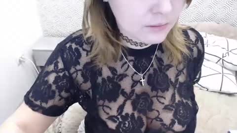 Snapshot of lolamyr chatting on January 7, 8:03 am kiss online show from January 7, 8:03 am