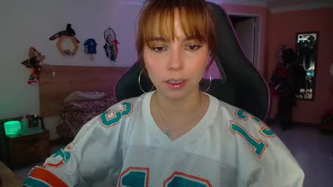 Snapshot of lolaverse chatting on October 22, 4:12 pm Lola doll online show from October 22, 4:12 pm