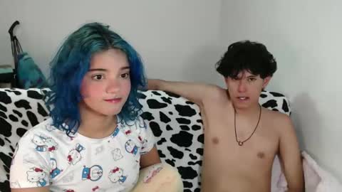 Lola and David online show from May 10, 8:00 pm